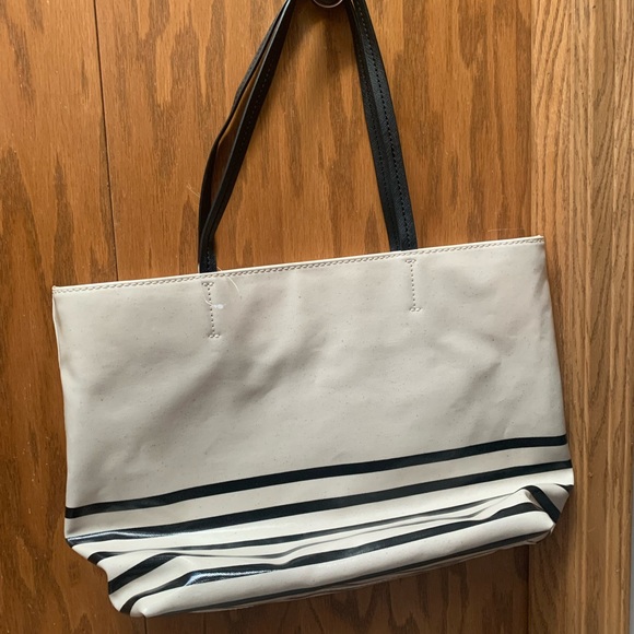 Heart Kate Spade Yours Truly Stripe Zipper Tote - Picture 3 of 5